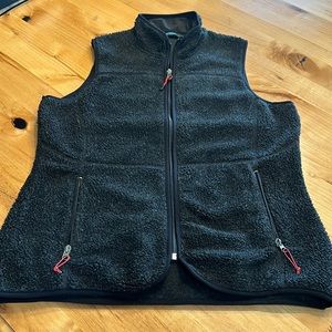 Woolrich Large Black Ladies Vest